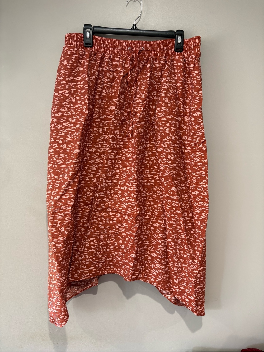 ✨ Simply Vera Vera Wang Abstract Animal Print Midi ✨